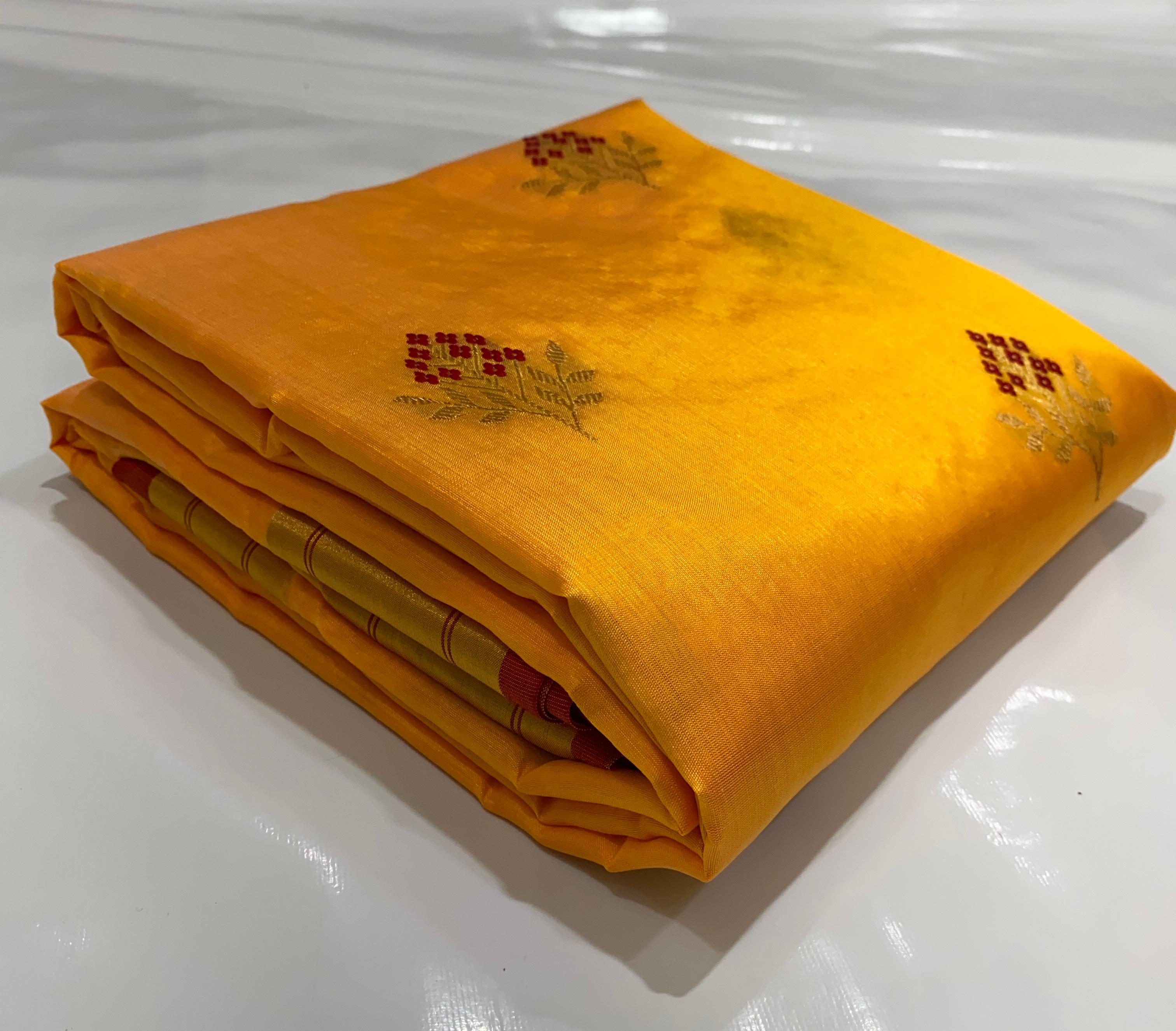 Chanderi Handloom Pattu Tissue Silk Saree With Blouse