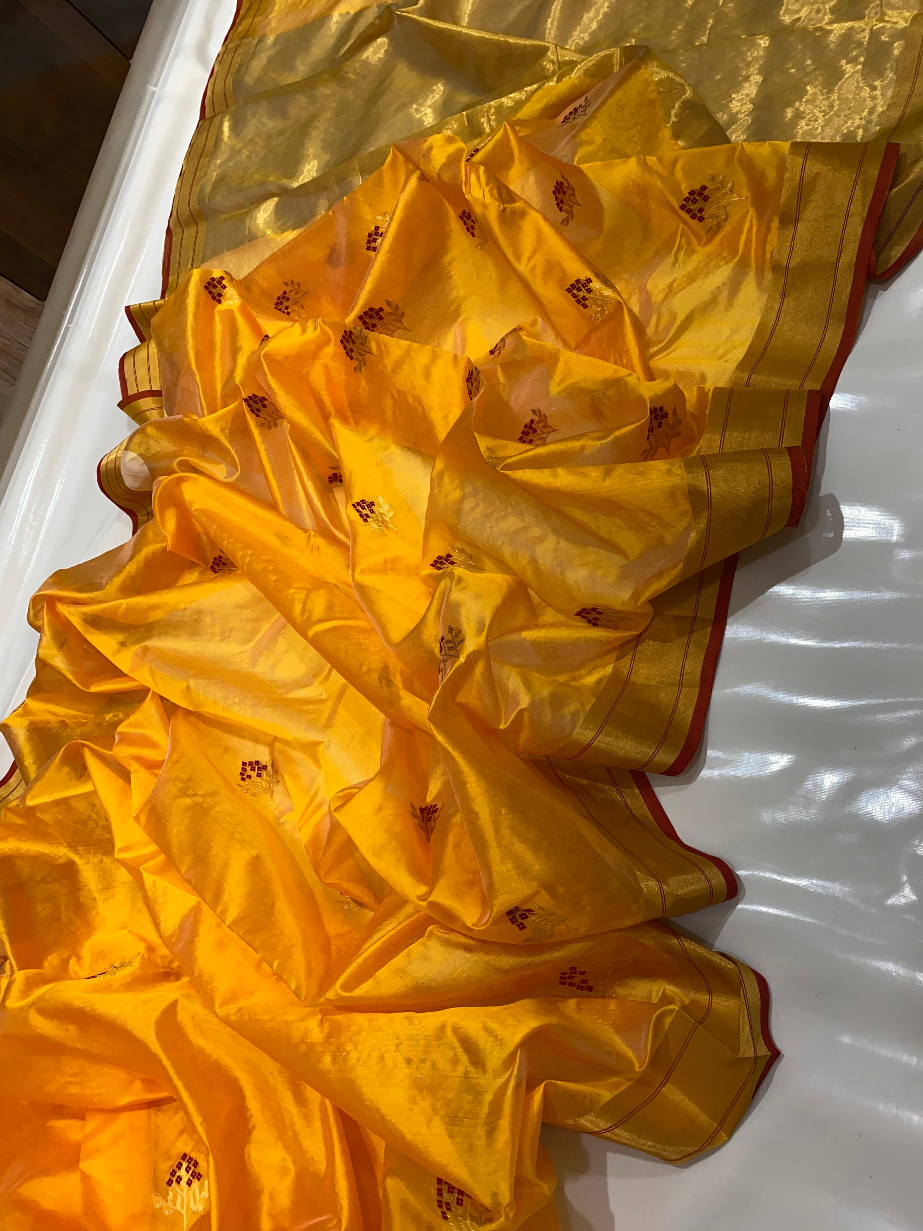 Chanderi Handloom Pattu Tissue Silk Saree With Blouse