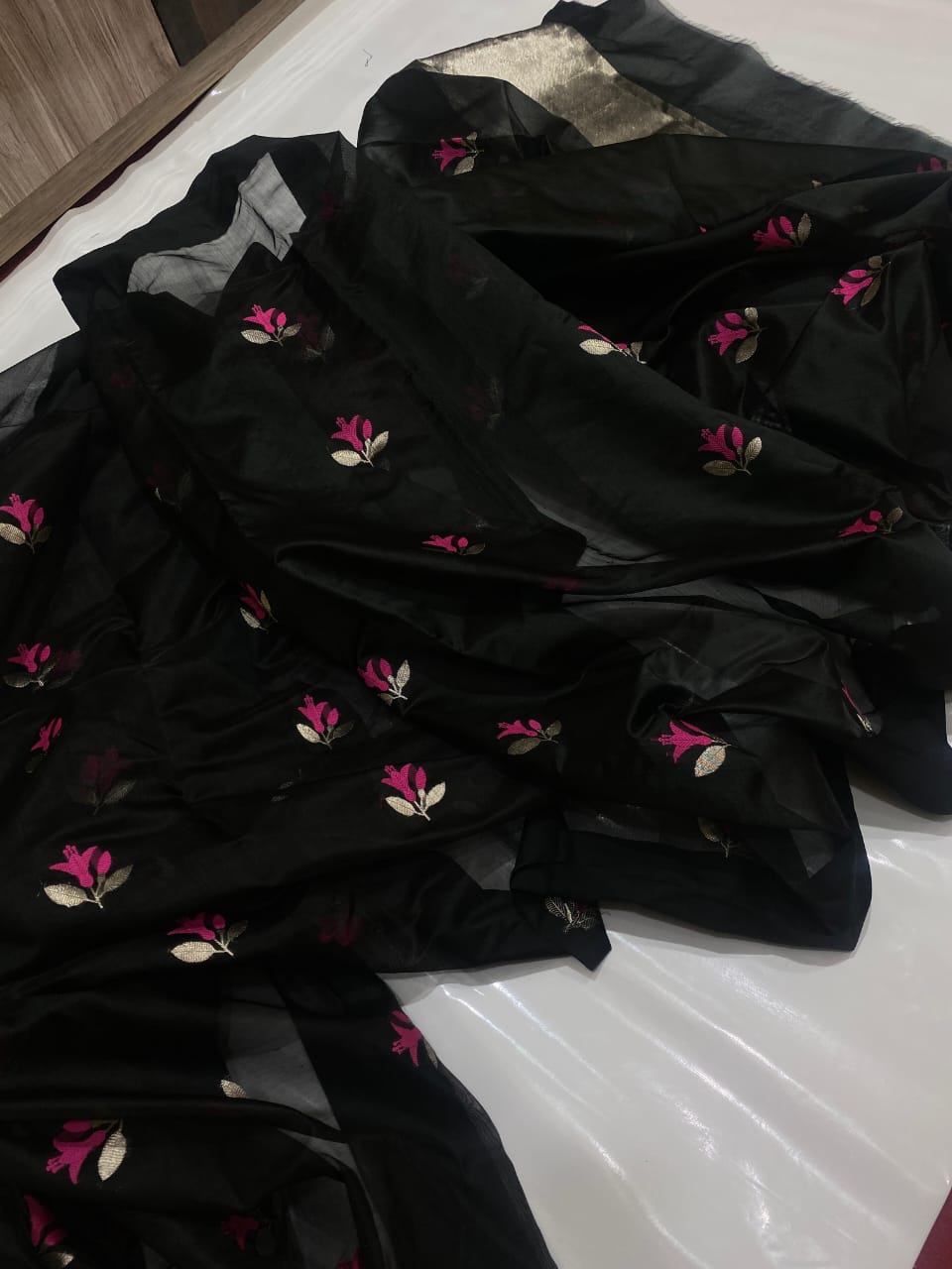 Chanderi Handloom Pattu Tissue Silk Saree With Blouse