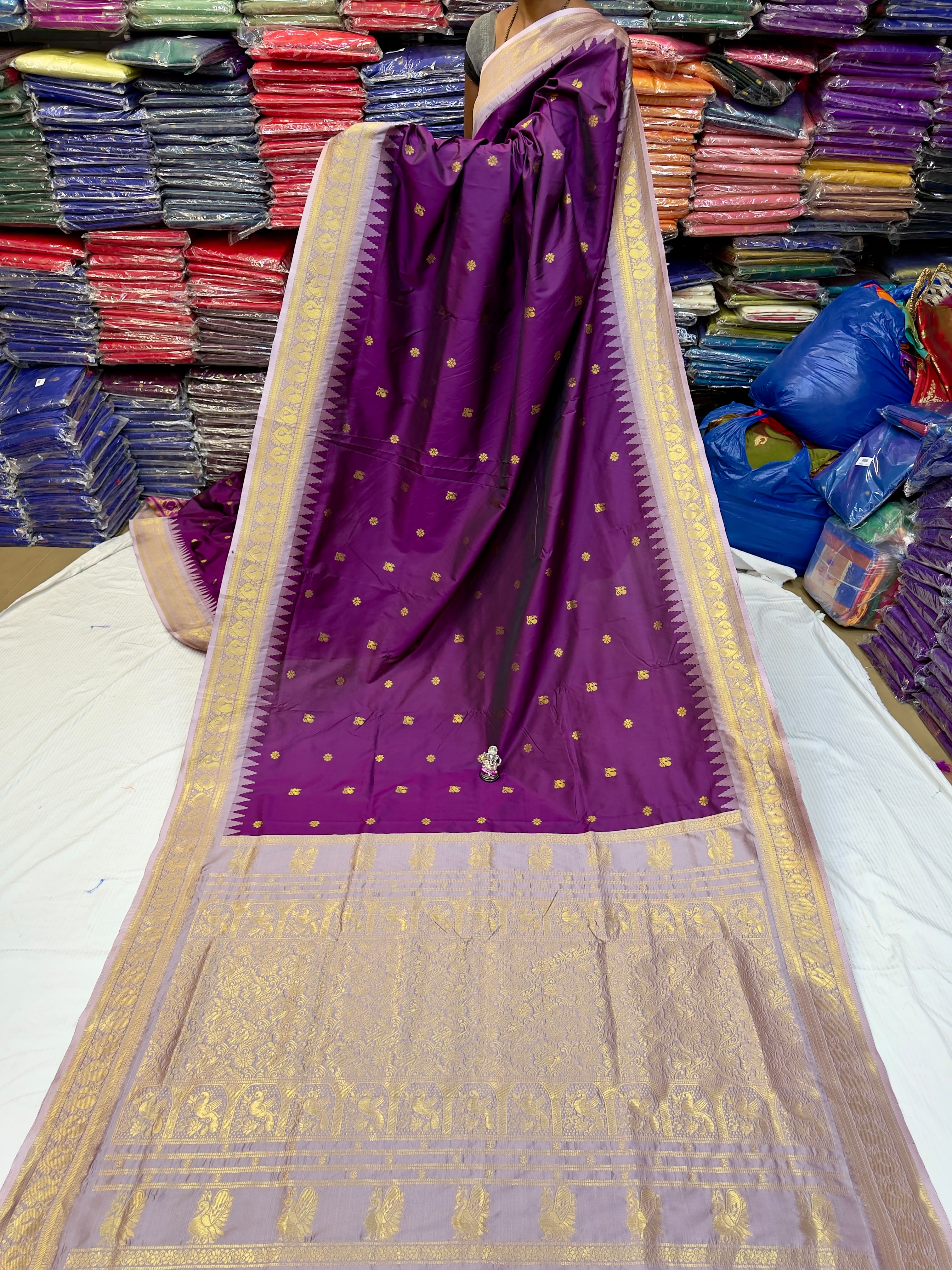 Premium Traditional Gadwal Paithani Saree For Special Occasions