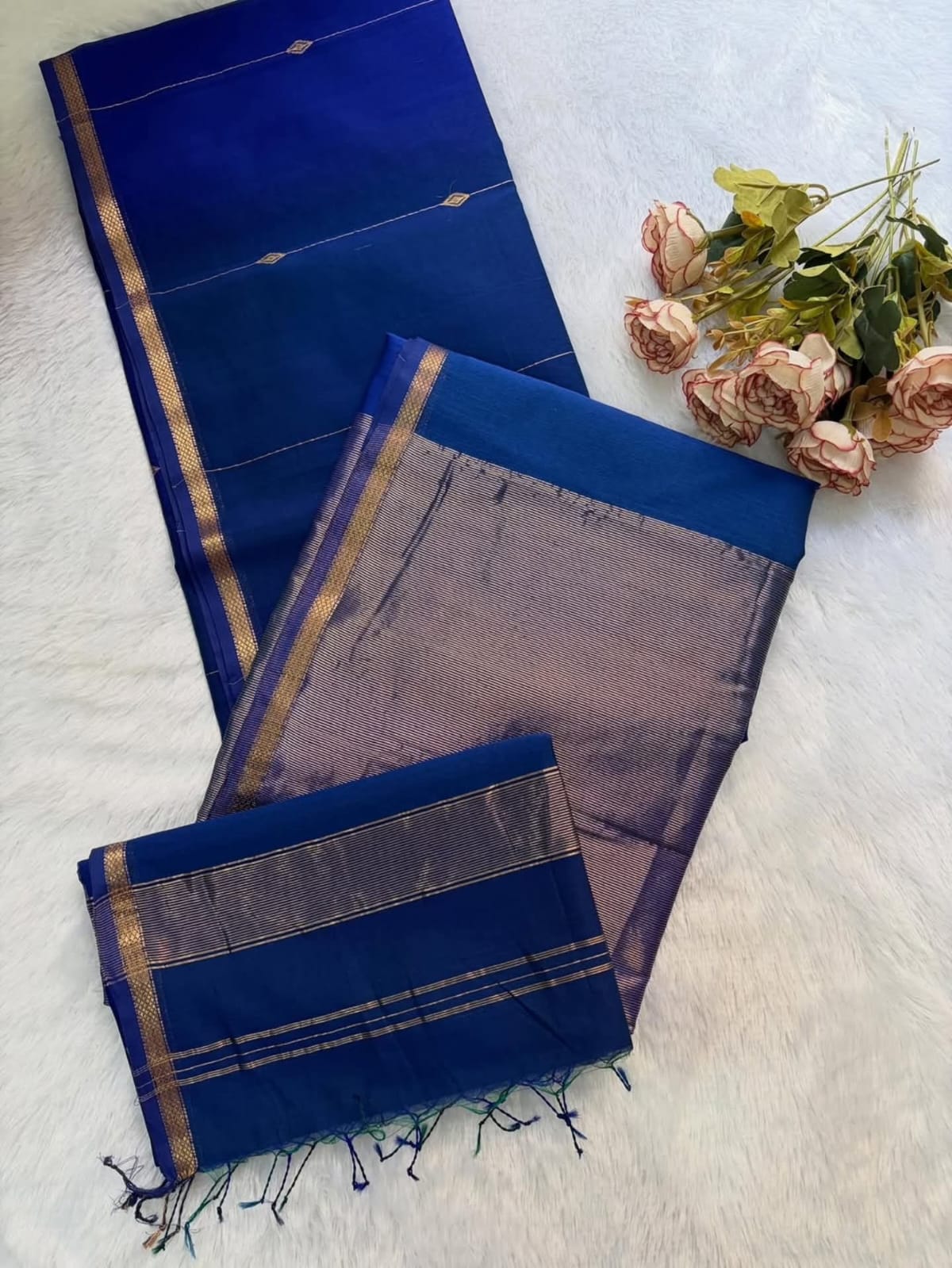 BEAUTIFUL PREMIUM MAHESHWARI HANDLOOM SILK BY COTTON SAREE WITH ELEGANT GOLDEN ZARI BORDER & ALL-OVER ZARI BUTI