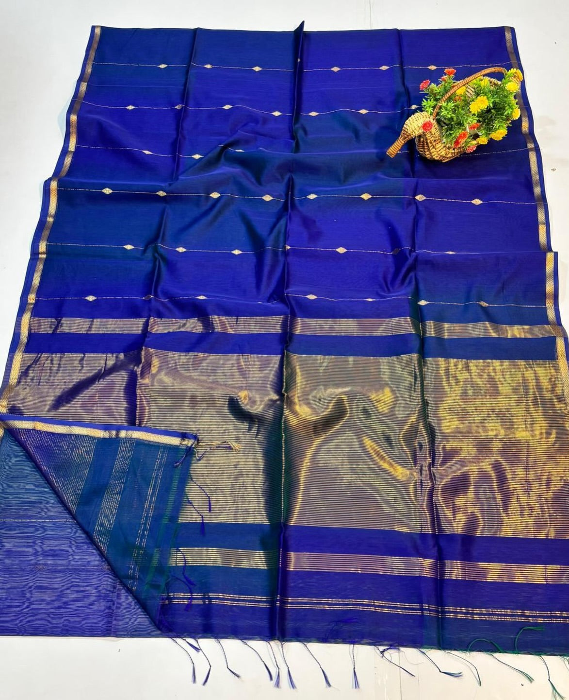 BEAUTIFUL PREMIUM MAHESHWARI HANDLOOM SILK BY COTTON SAREE WITH ELEGANT GOLDEN ZARI BORDER & ALL-OVER ZARI BUTI