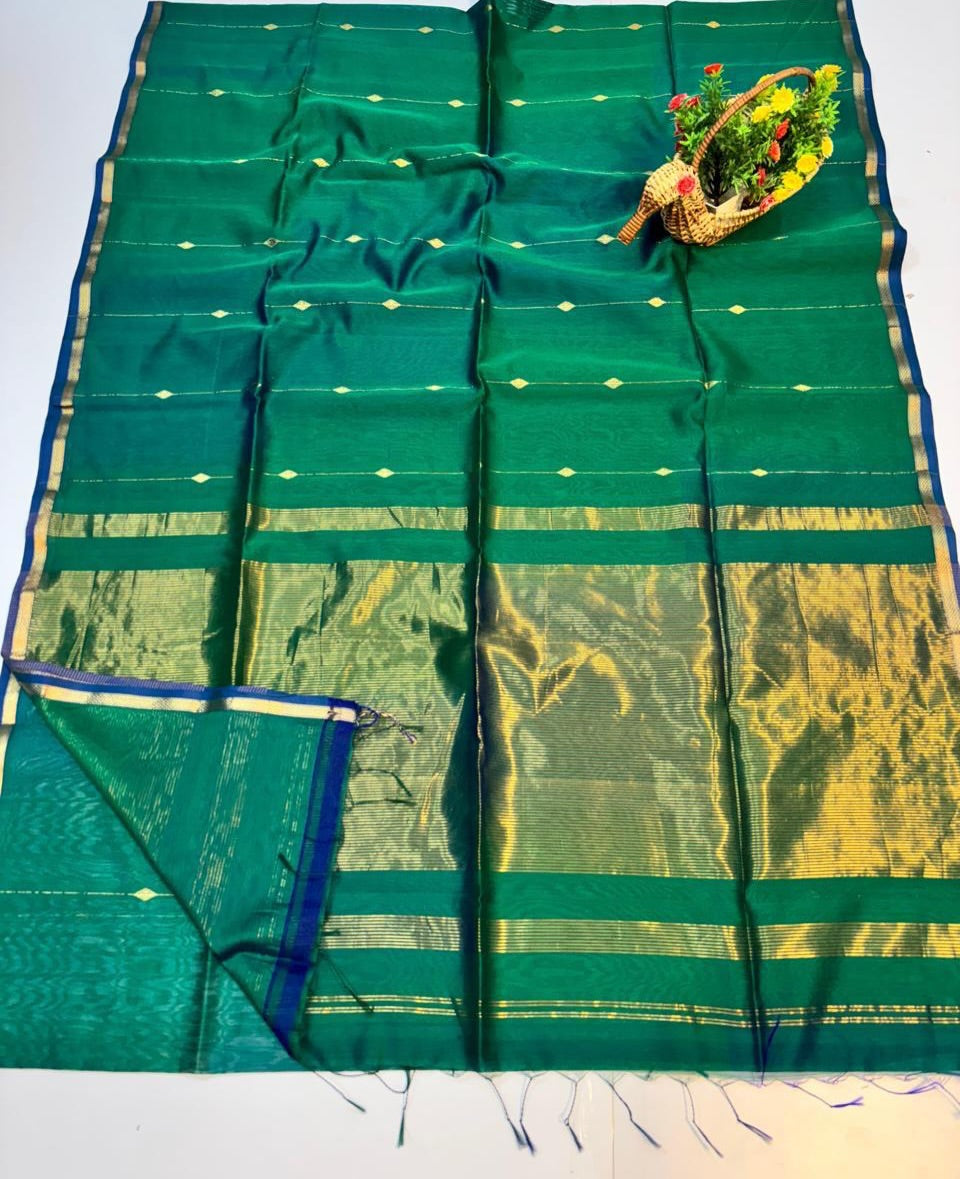 Maheshwari Handloom Silk By Cotton Green Saree With Golden Zari Border & Butti