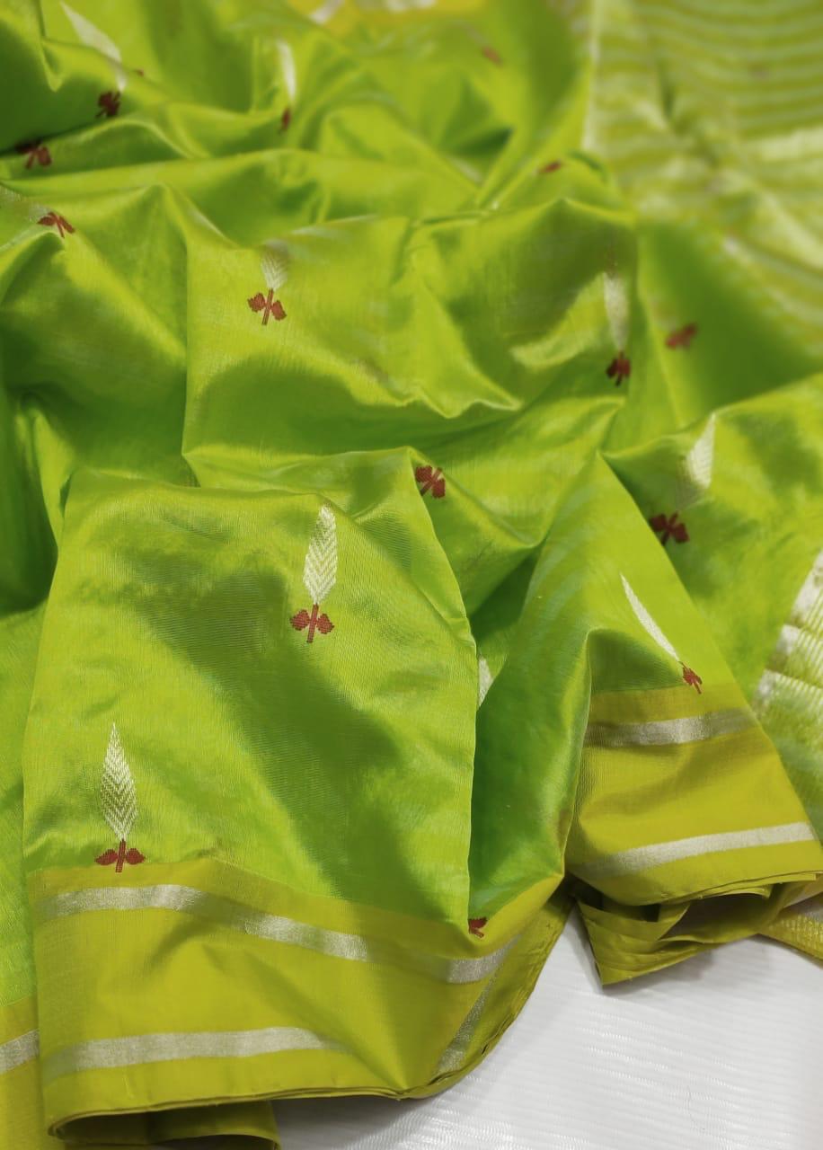Green Premium Chanderi Pattu Silk Saree with Elegant Resham Border
