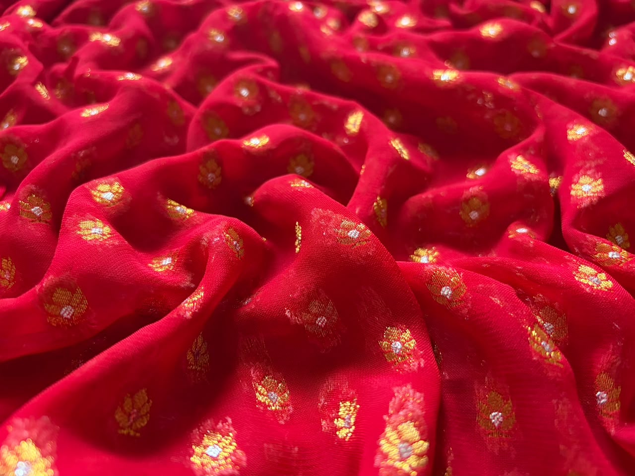 Red Premium Pure Chinnon Silk Banarasi Zari Saree With Sequins Cut Daana Handwork
