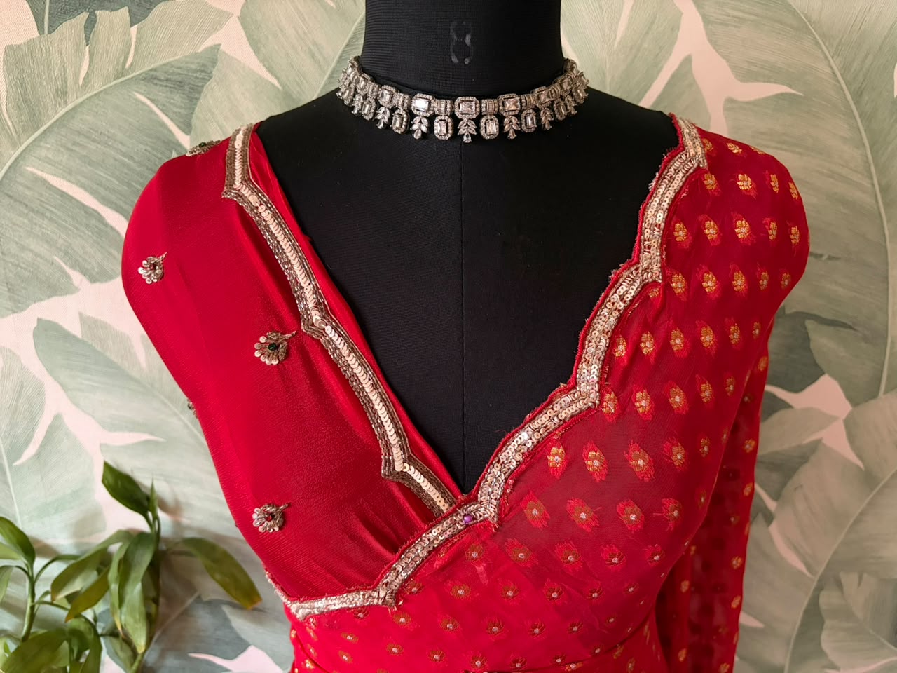 Red Premium Pure Chinnon Silk Banarasi Zari Saree With Sequins Cut Daana Handwork