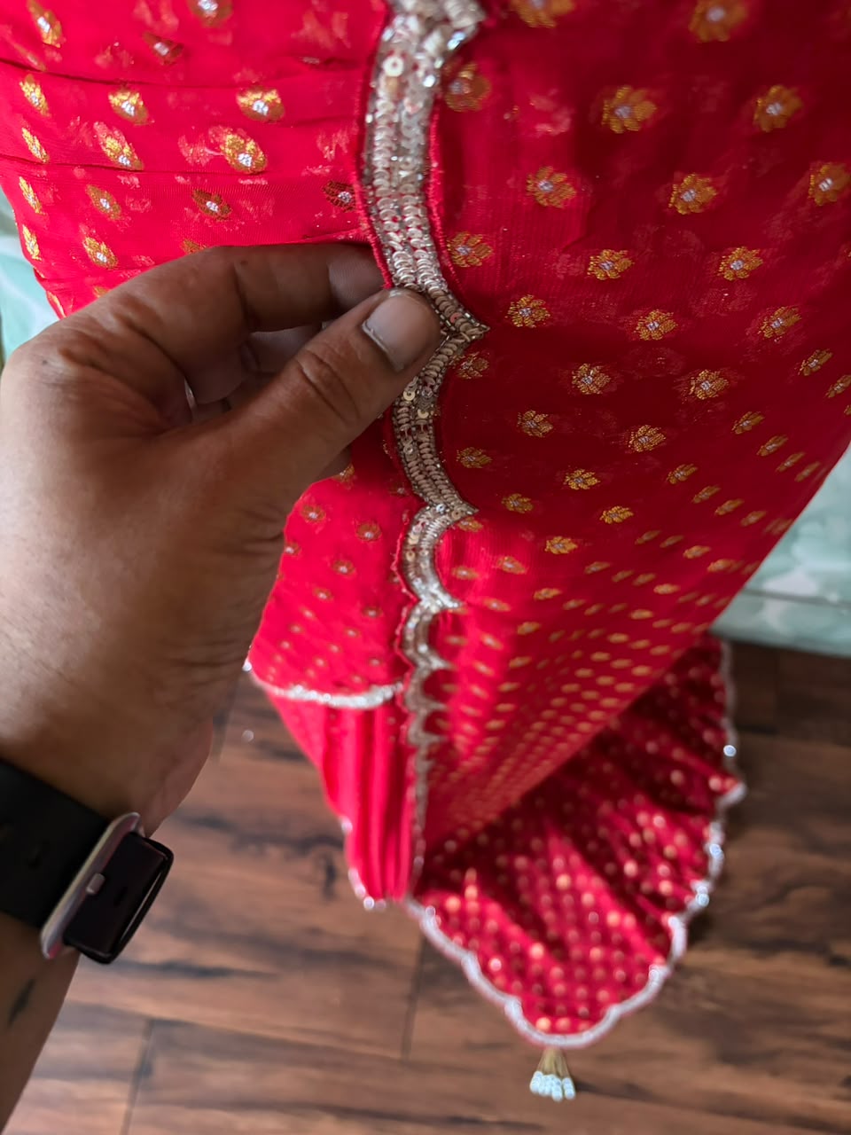 Red Premium Pure Chinnon Silk Banarasi Zari Saree With Sequins Cut Daana Handwork