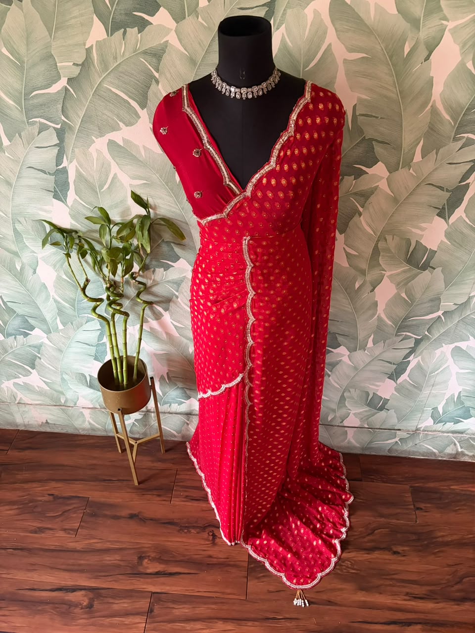Red Premium Pure Chinnon Silk Banarasi Zari Saree With Sequins Cut Daana Handwork