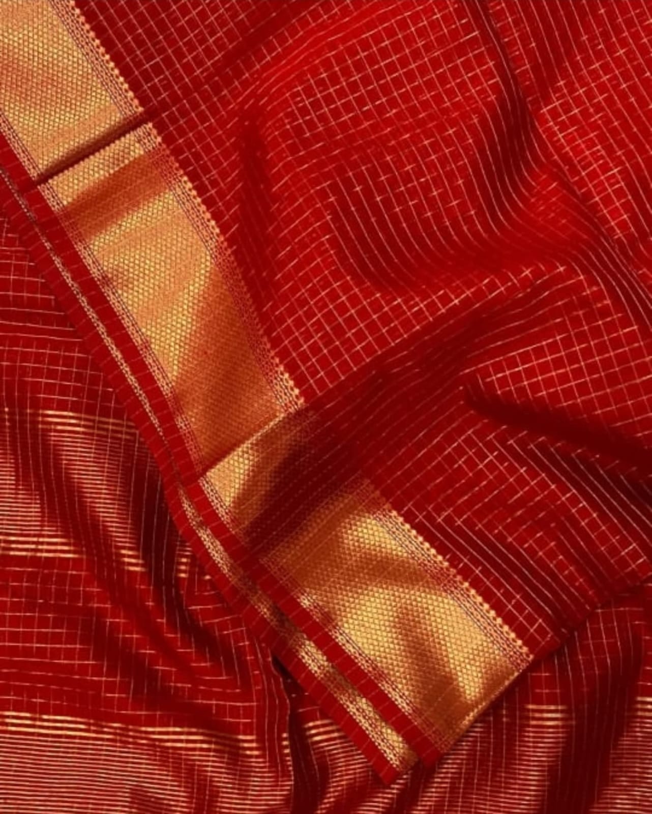 New Pull Red Maheshwari Handloom Silk Saree with Cotton & Golden Jari Border