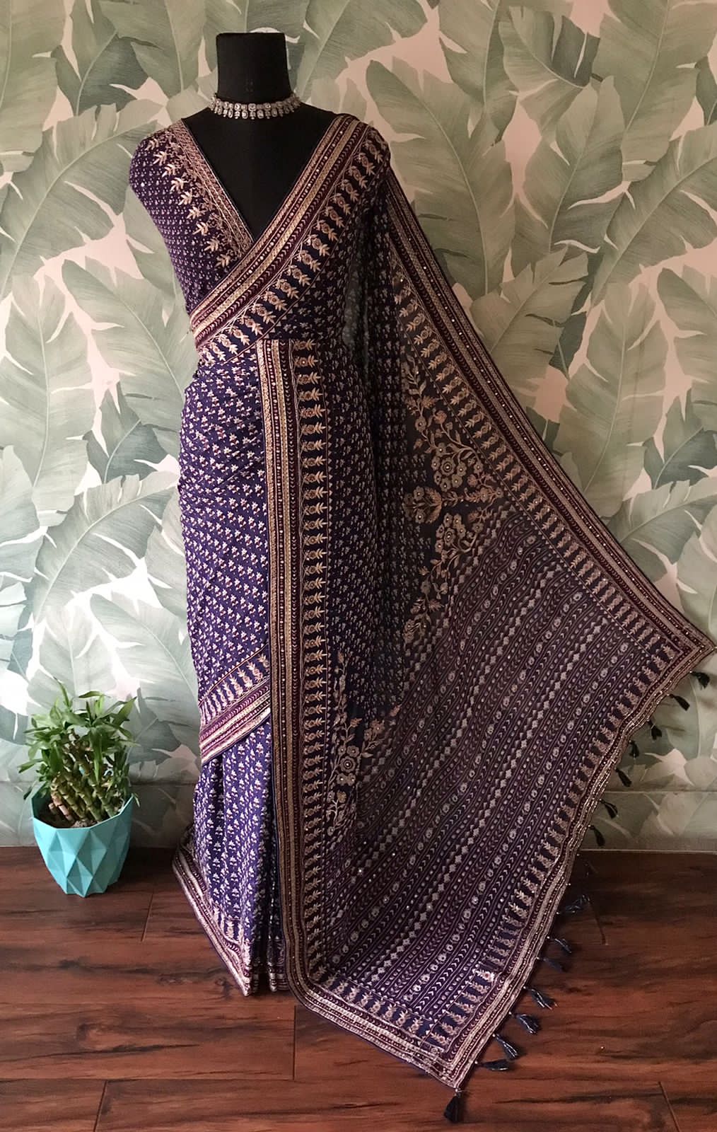 “Kareena-Inspired Premium Georgette Saree with Sequins & Cut-Dana Handwork”