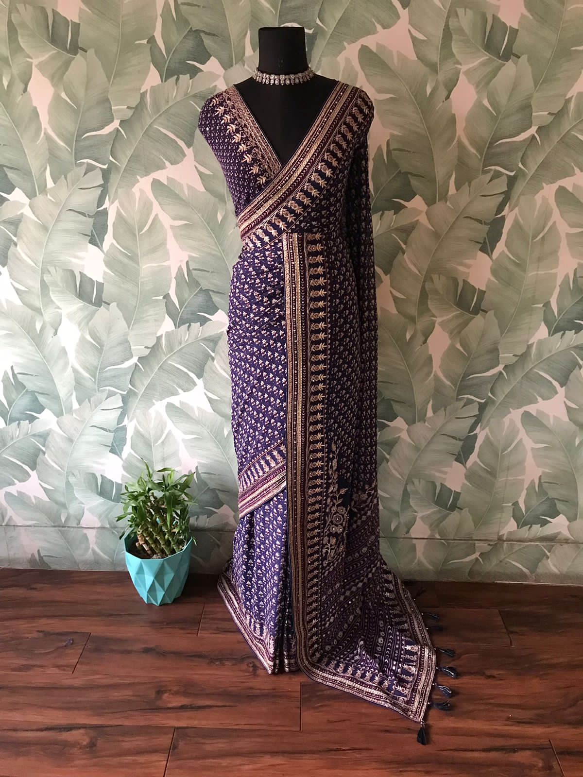 “Kareena-Inspired Premium Georgette Saree with Sequins & Cut-Dana Handwork”