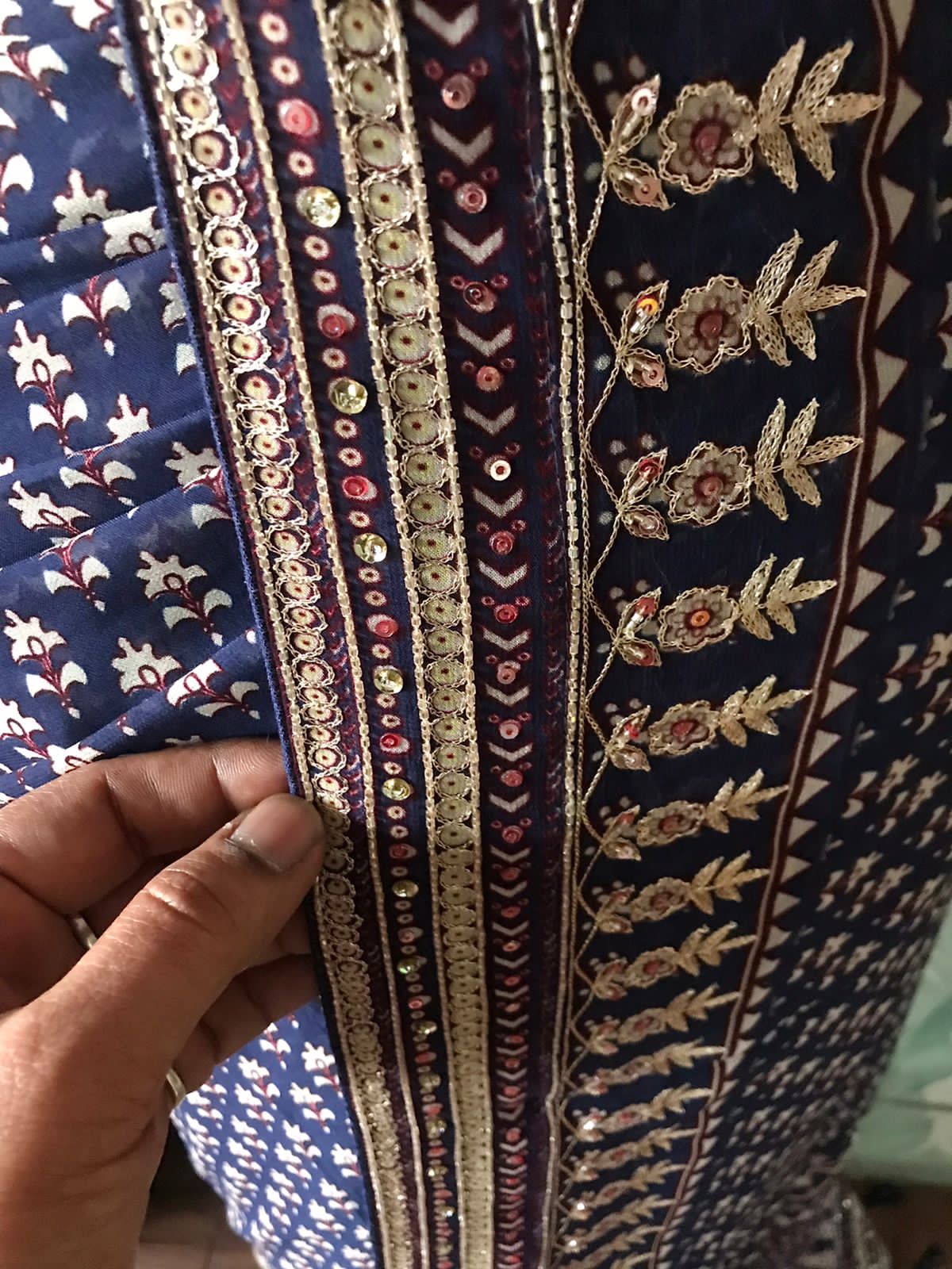 Kareena-Inspired Premium Georgette Saree with Sequins & Cut-Dana Handwork