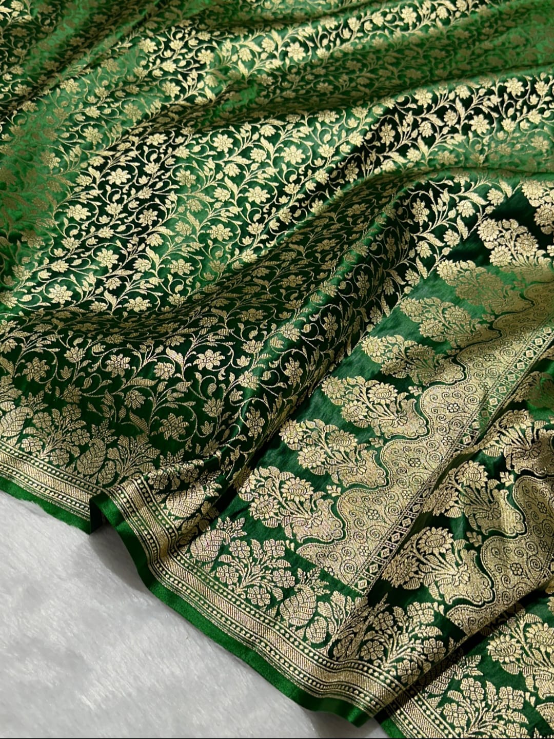 Exquisite Banaras Mashru Katan Silk Saree with Premium Brocade Weaving