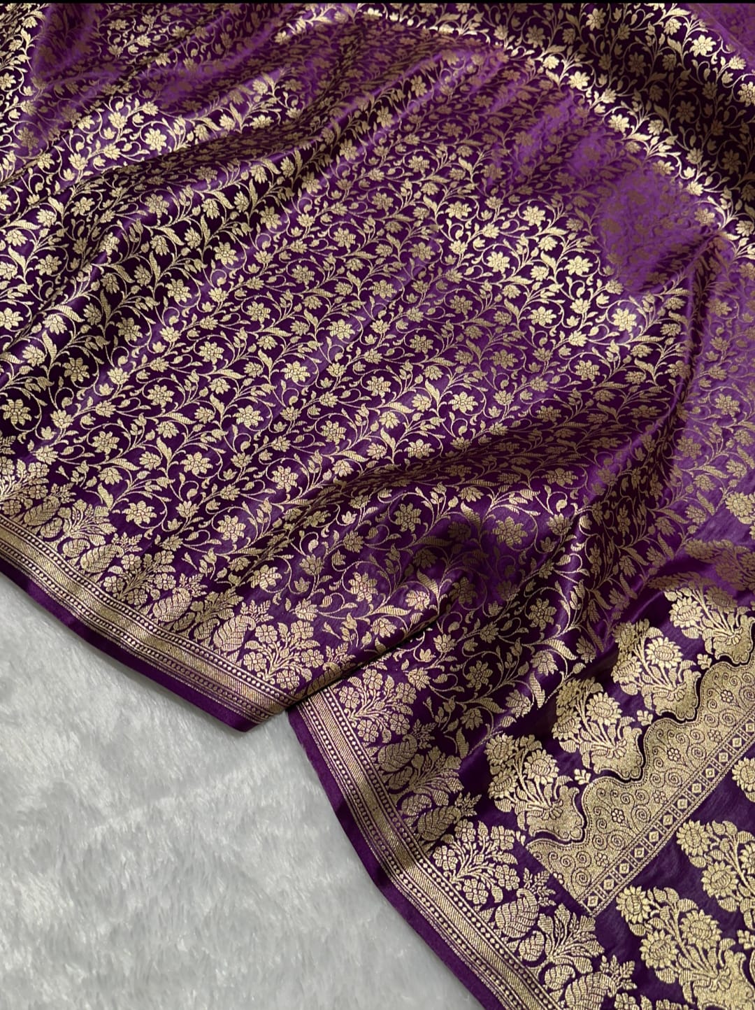 Elegant Banaras Handloom Mashru Katan Silk Saree with Intricate Brocade Design