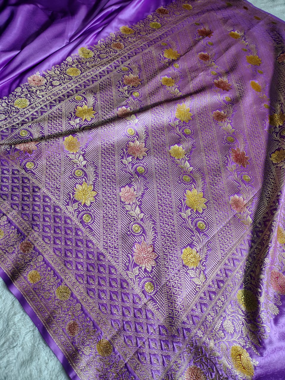 Beautiful Banarasi Meenakari Woven Dyeable Premium Thilfi Work Saree