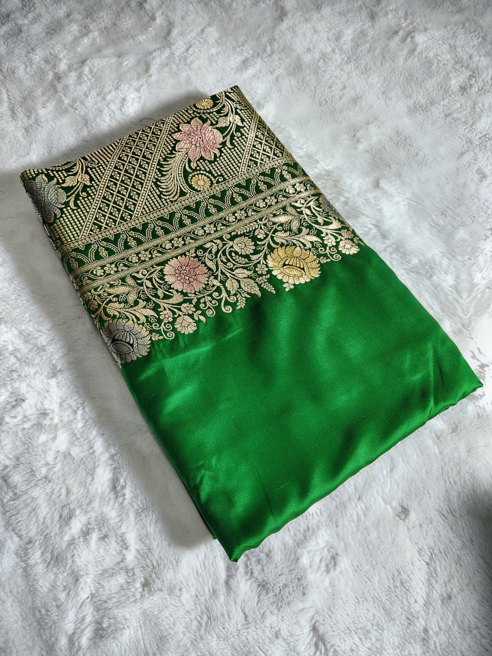 Beautiful Banarasi Meenakari Woven Dyeable Premium Thilfi Work Saree