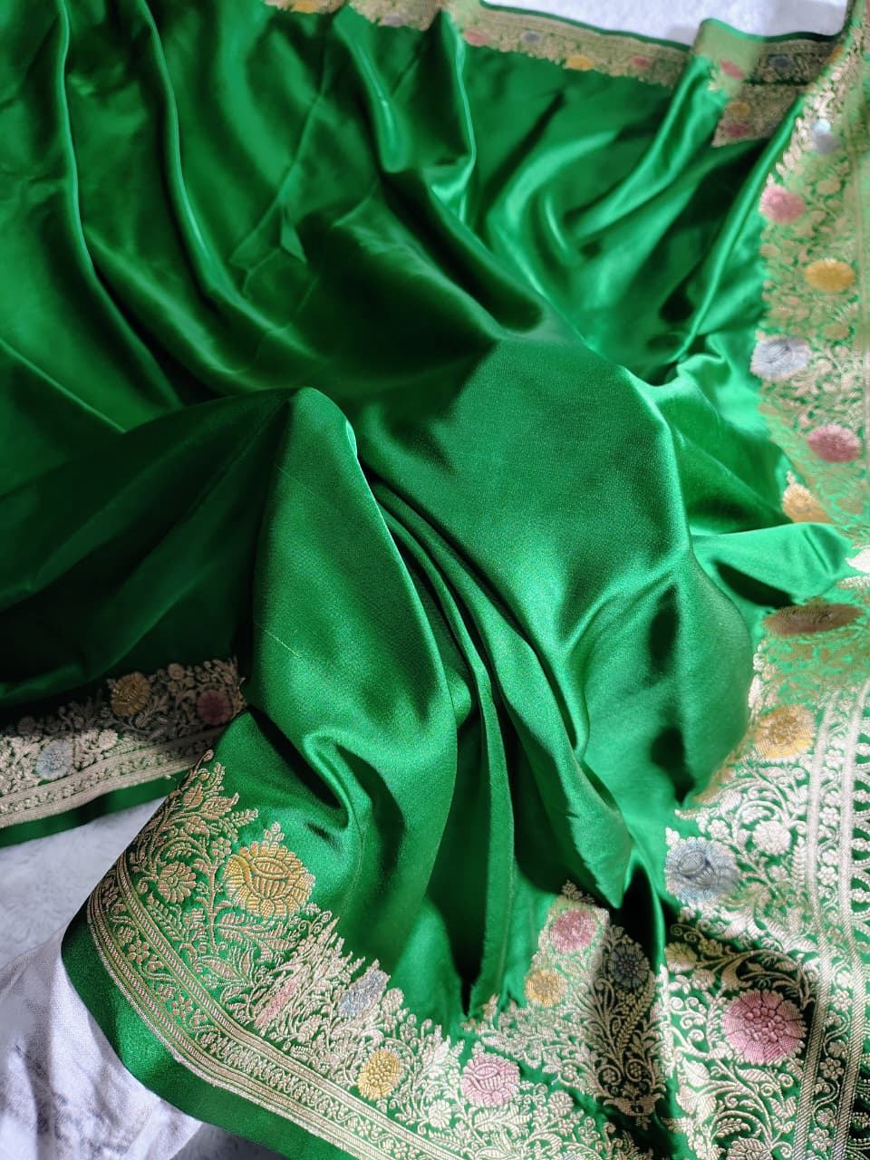Beautiful Banarasi Meenakari Woven Dyeable Premium Thilfi Work Saree