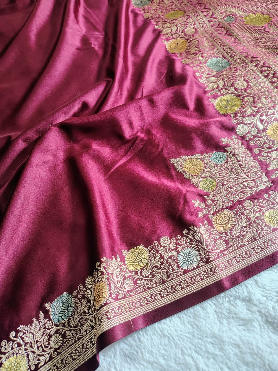 Beautiful Banarasi Meenakari Woven Dyeable Premium Thilfi Work Saree