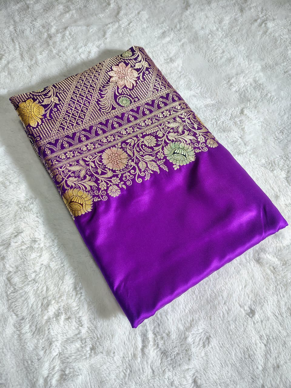 Beautiful Banarasi Meenakari Woven Dyeable Premium Thilfi Work Saree