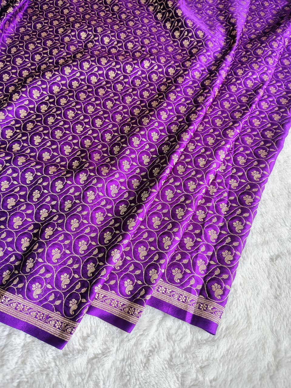 Beautiful Banarasi Meenakari Woven Dyeable Premium Thilfi Work Saree