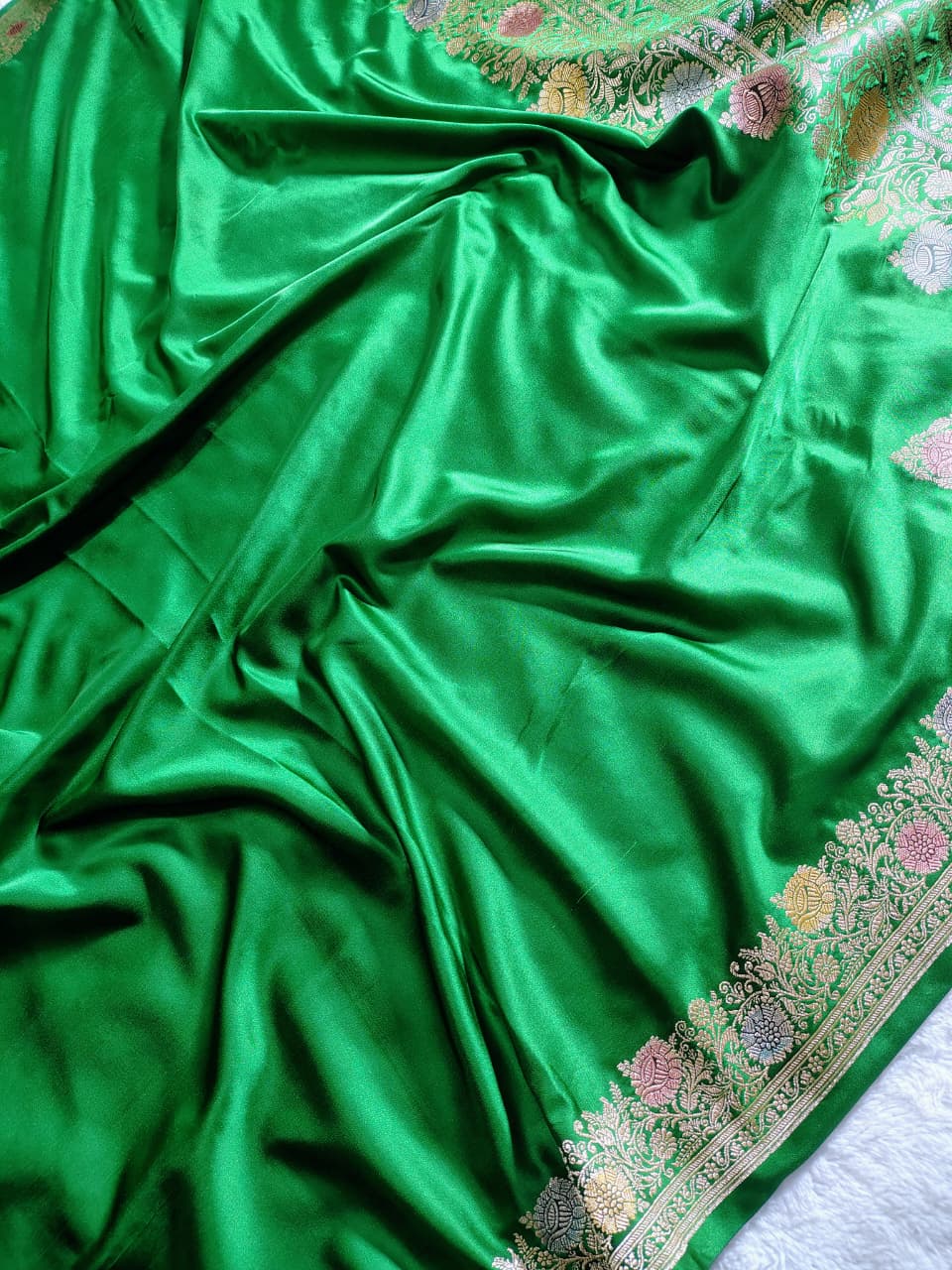 Beautiful Banarasi Meenakari Woven Dyeable Premium Thilfi Work Saree