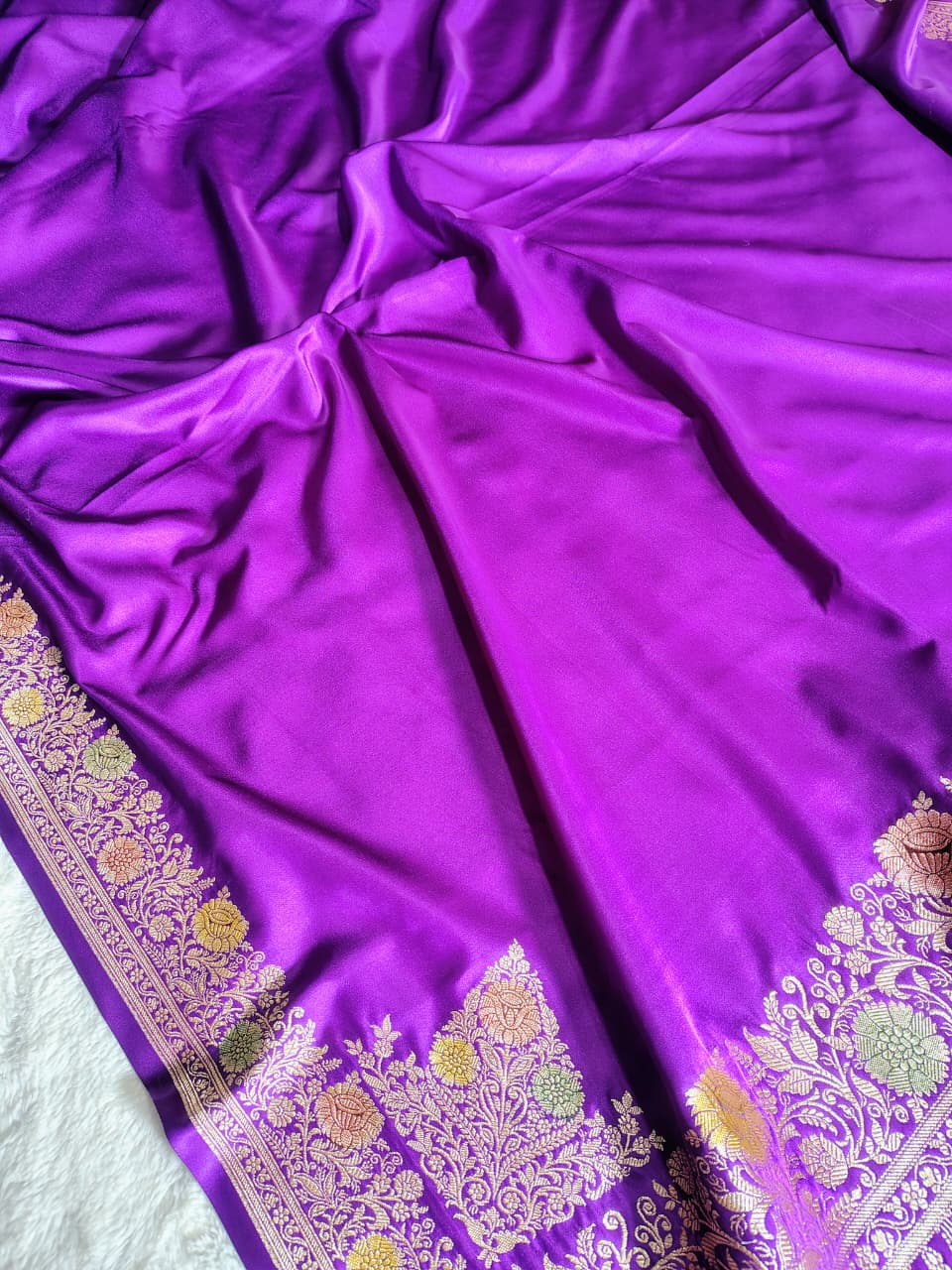 Beautiful Banarasi Meenakari Woven Dyeable Premium Thilfi Work Saree