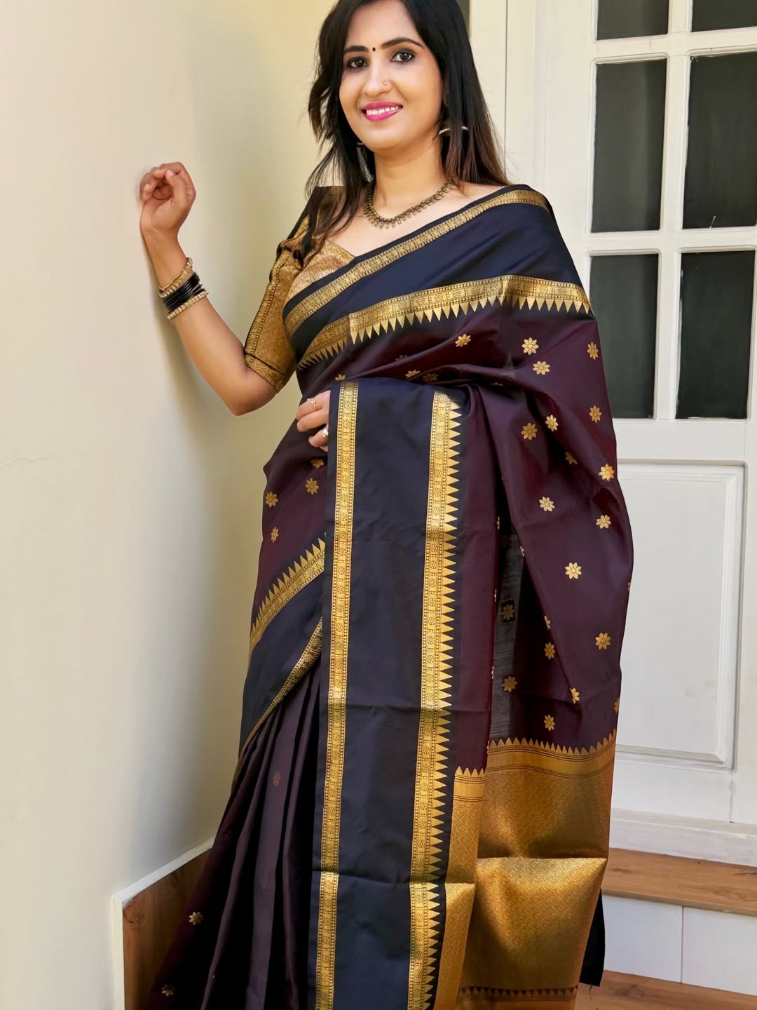 Beautiful Banaras Soft Silk Woven Golden Zari Premium Quality Saree