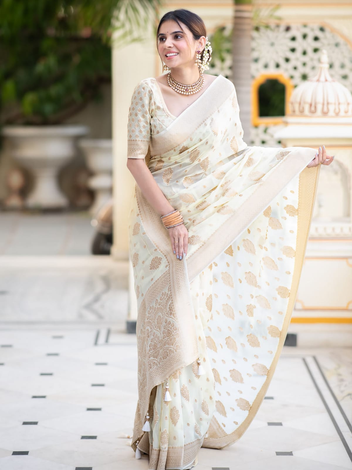 White Beautiful Soft Semi Georgette Silk Woven Premium Quality Saree