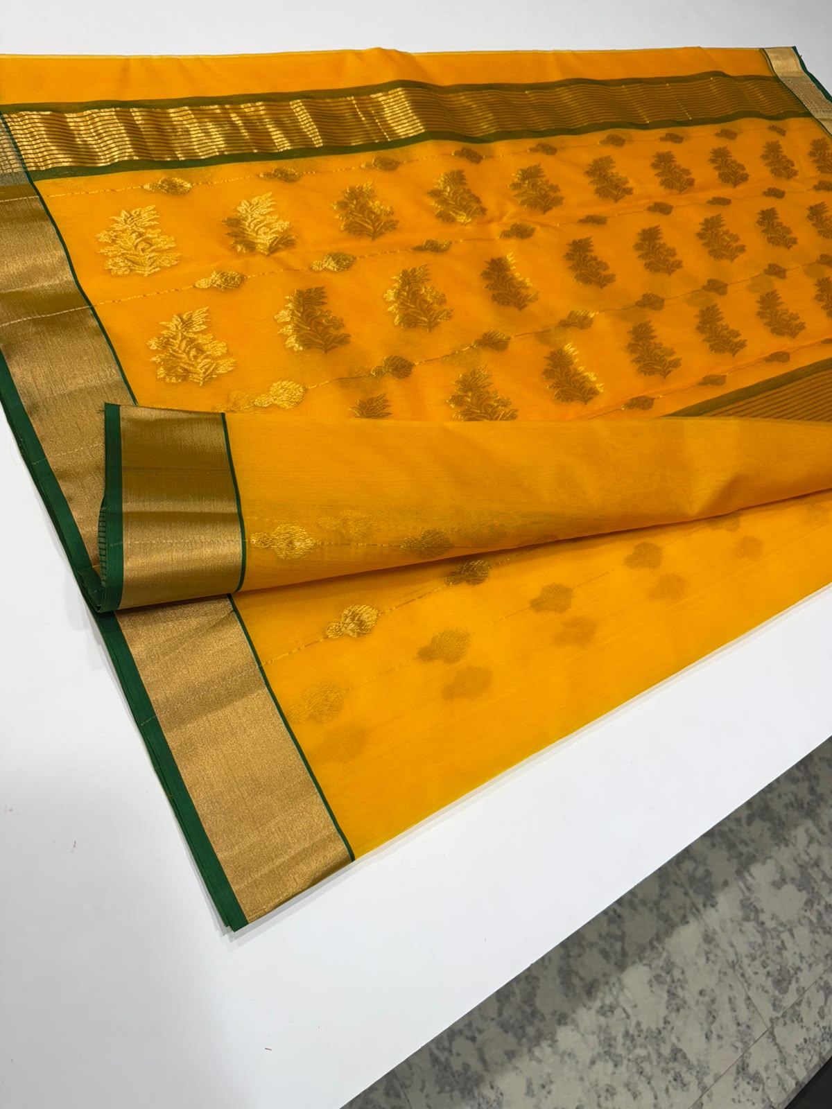 Chanderi Handloom Katan Silk All-Over Butti Patella Border & Jhad Pallu Saree