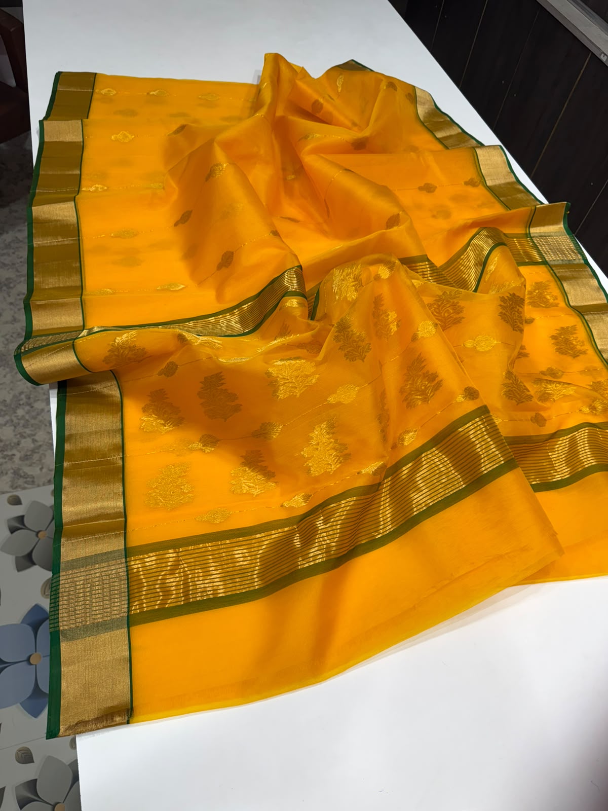Chanderi Handloom Katan Silk All-Over Butti Patella Border & Jhad Pallu Saree