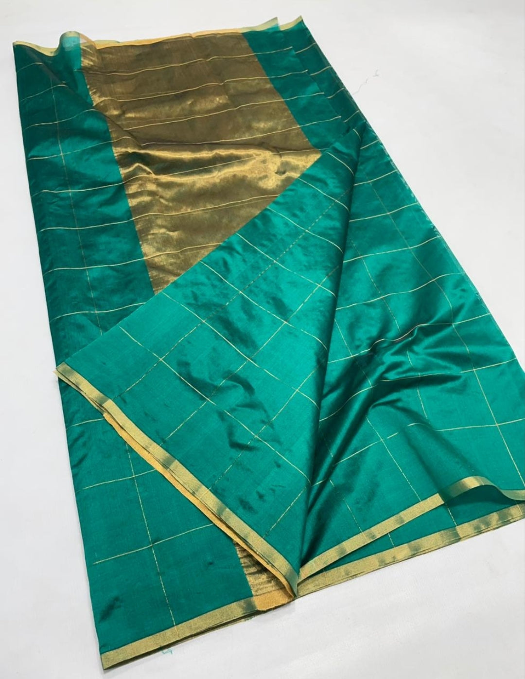 Pattu Silk All-Over Checks Chanderi Handloom Saree With Small Border & Zari Palla