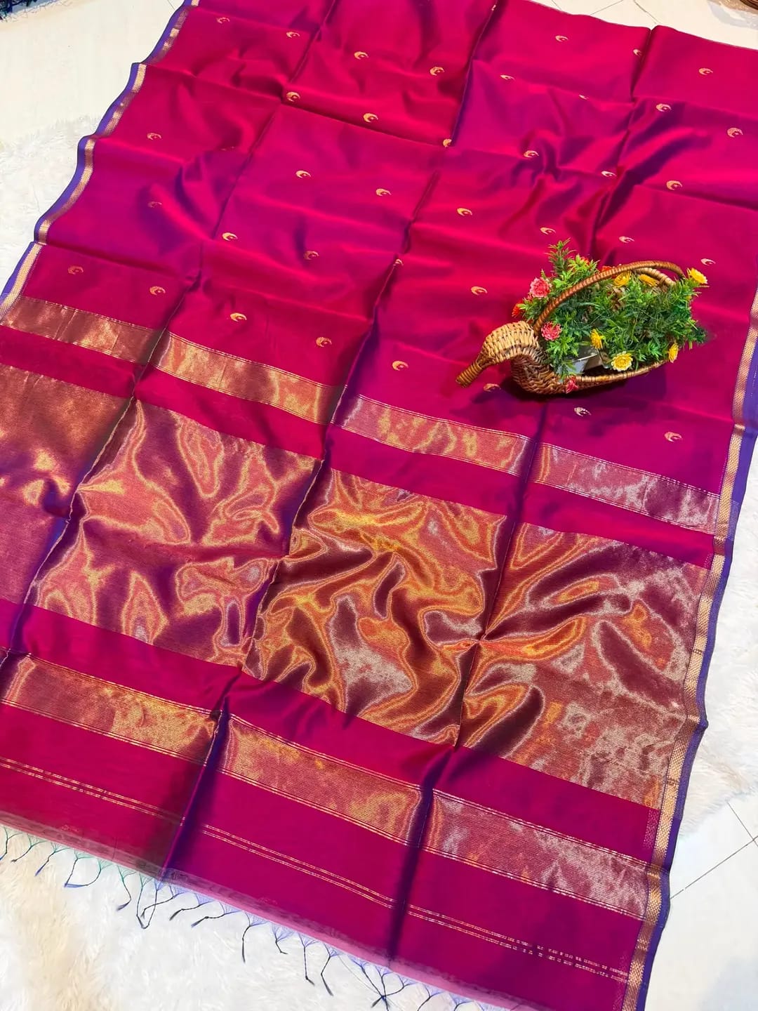 Maheshwari Handloom Silk Cotton Saree with Golden Zari Border