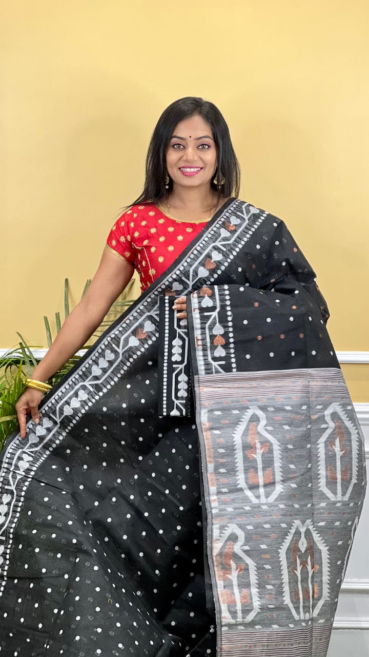Exclusive Collection: Charulota Soft Dhakai Jamdani Saree