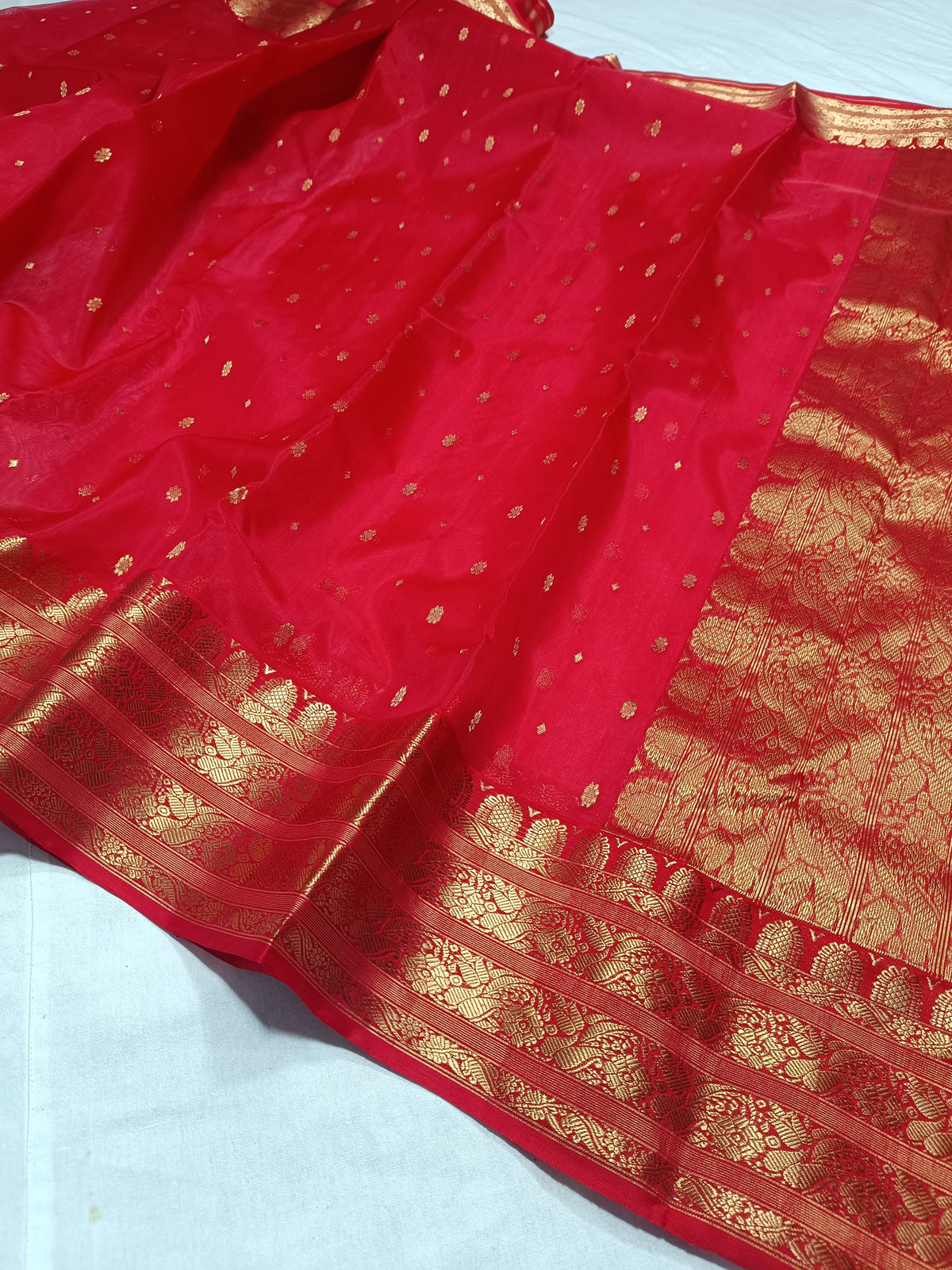 Chanderi Handloom Katan Silk Saree – Ghani Butta, Traditional Nakshi Border & Taraz Pallu