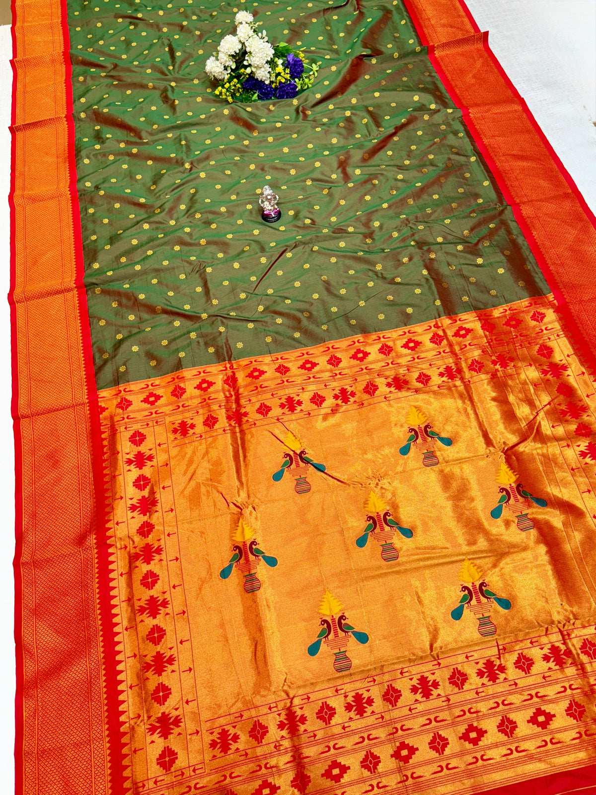 Royal Yeola Kalanjali Double Pallu Paithani Silk Saree