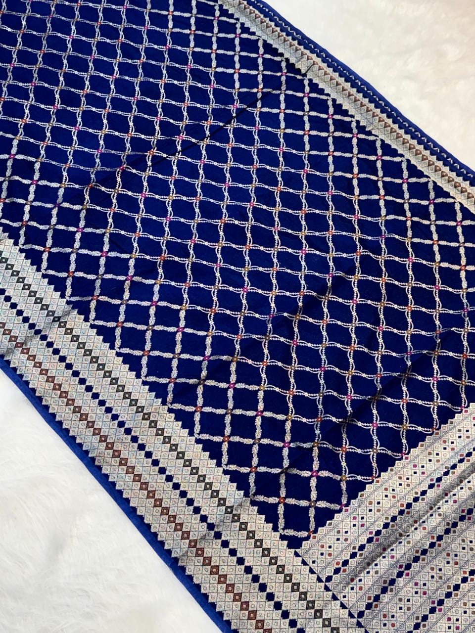 Premium Banarasi Semi Georgette Saree with Bandhej Pattern
