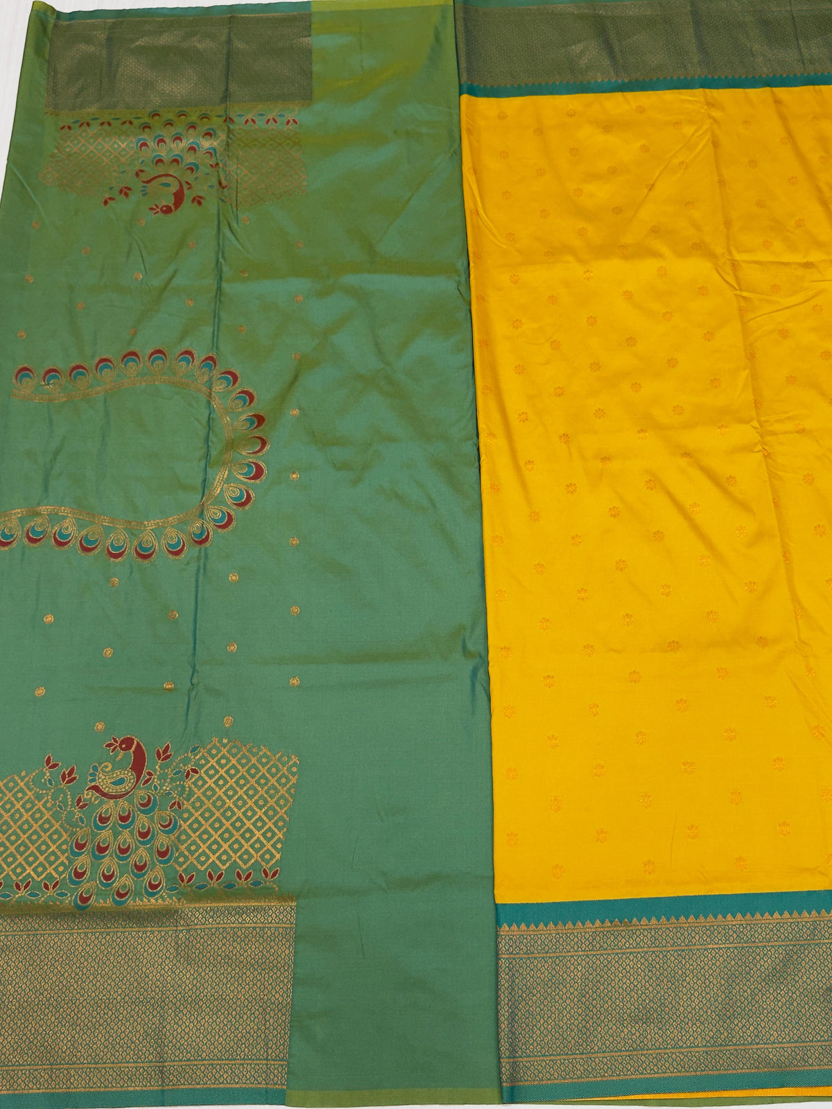 Royal Yeola Kalanjali Double Pallu Paithani Silk Saree