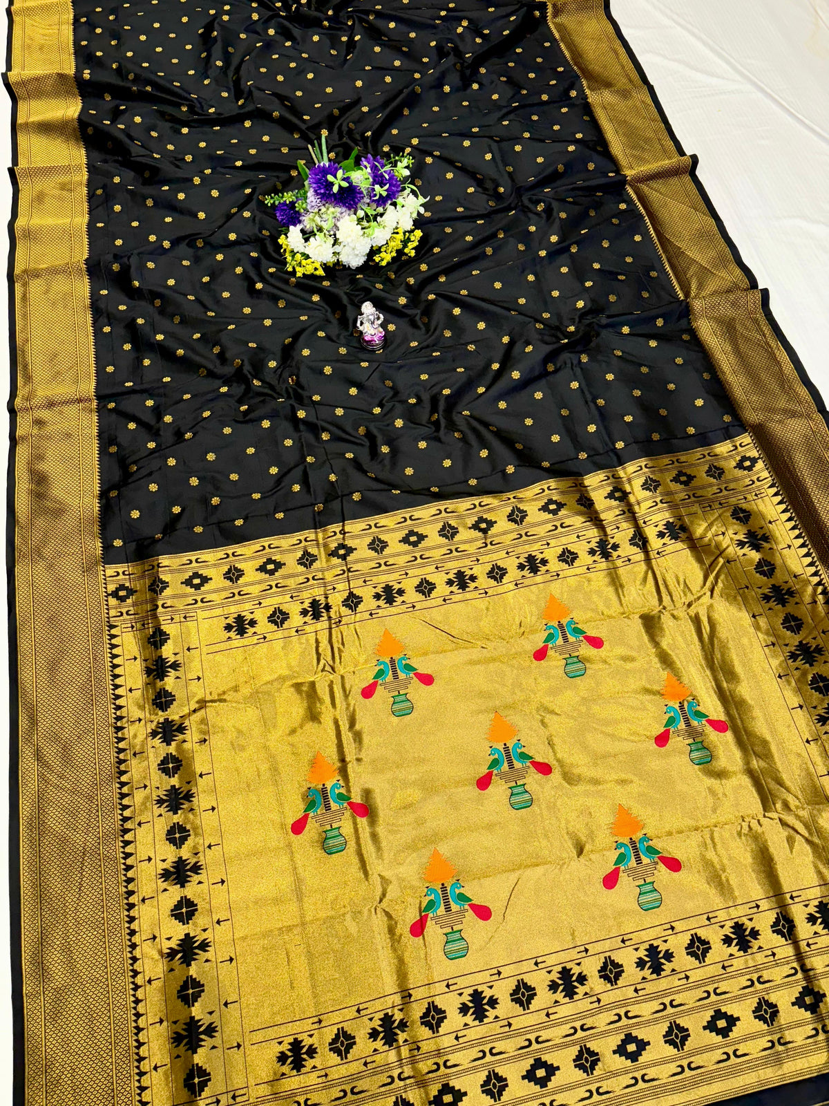 Royal Yeola Kalanjali Double Pallu Paithani Silk Saree