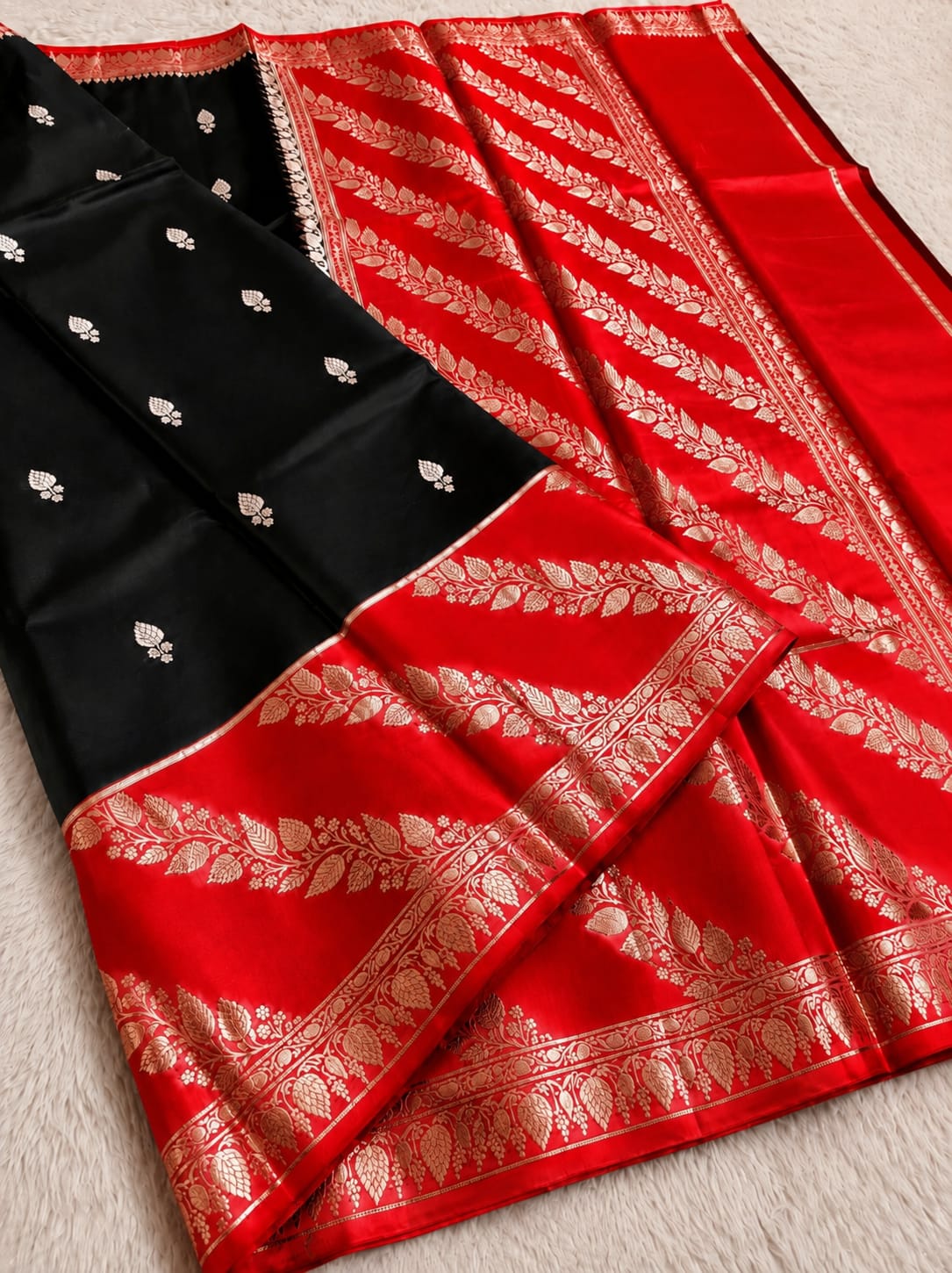 Beautiful Banaras Soft Raw Mango Silk Woven Premium Quality Saree