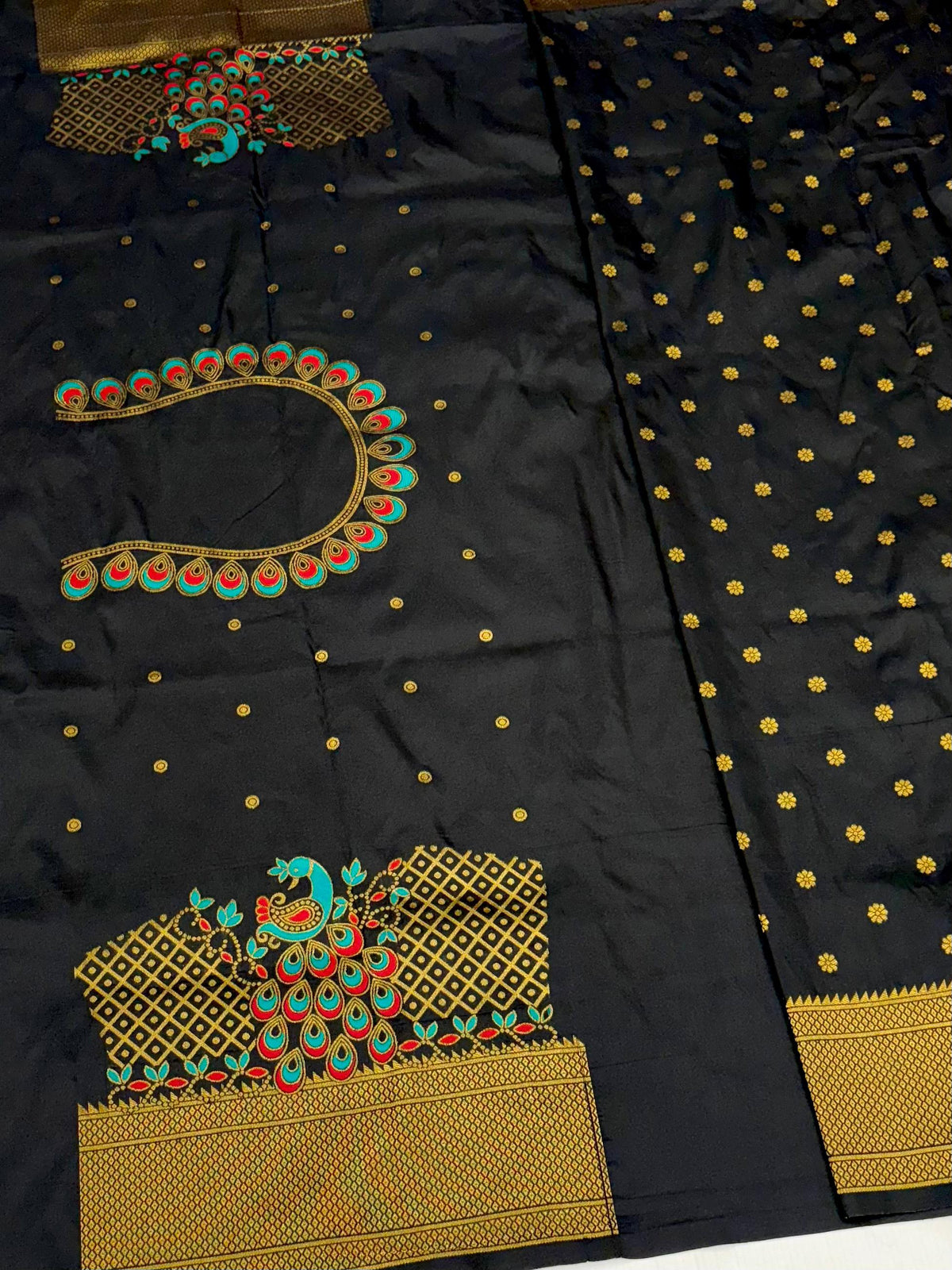 Royal Yeola Kalanjali Double Pallu Paithani Silk Saree