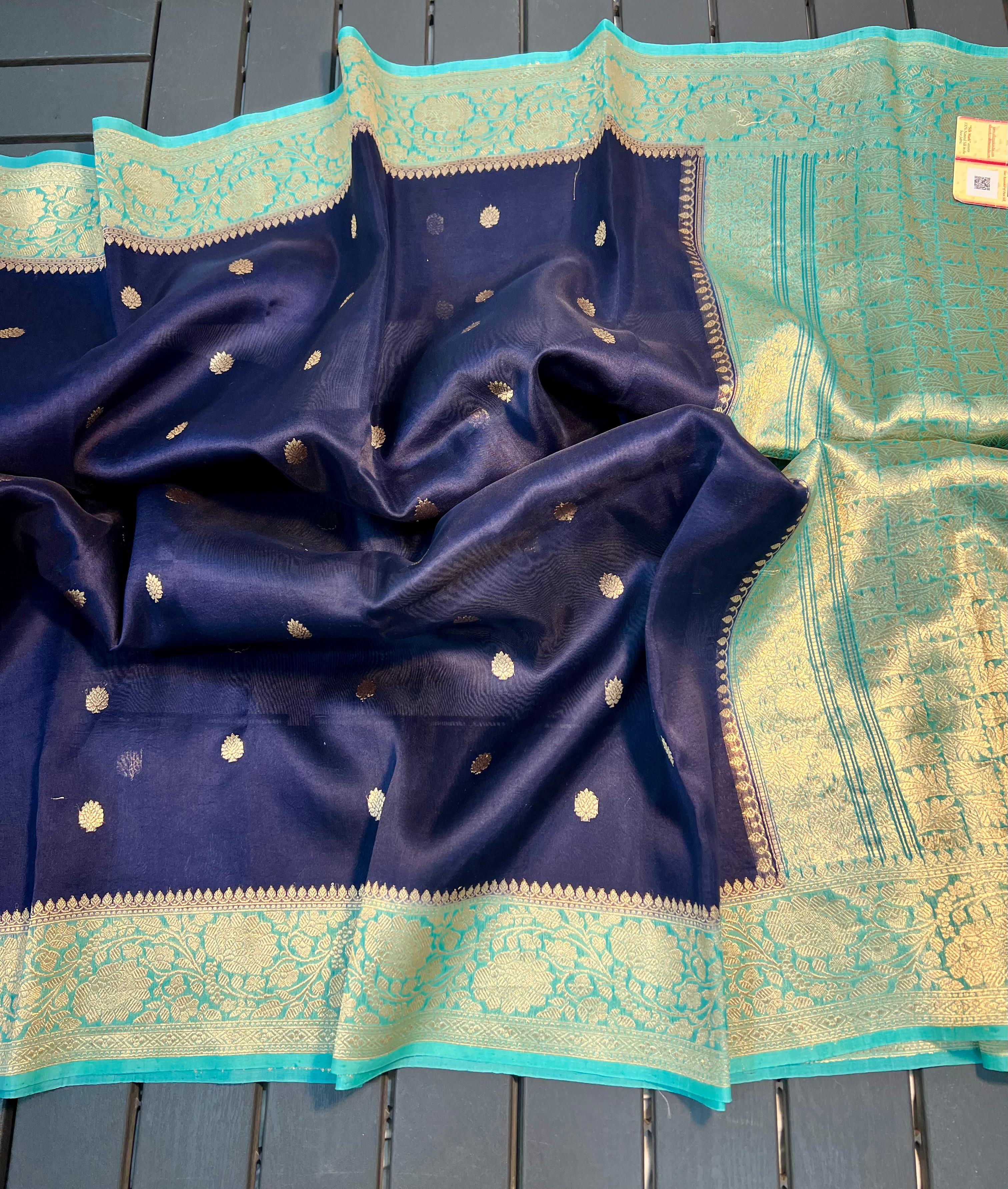 Beautiful Banaras Handloom Pure Kora Silk Kadhuwa Woven Saree