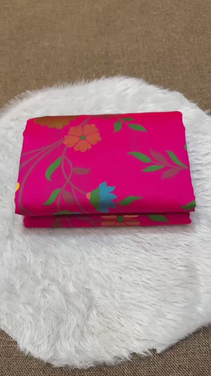 Charulota Soft Dhakai Jamdani Saree – Timeless Traditional Elegance